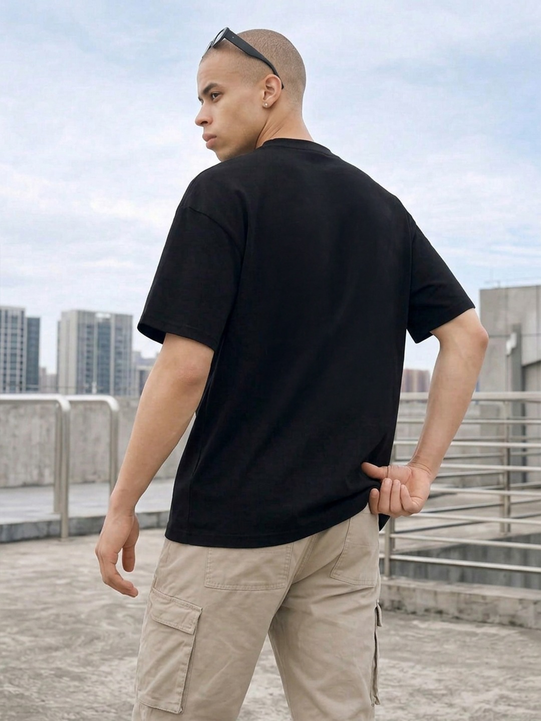 Leotude Champion 87 Oversized T-Shirt for Men | Bold Varsity Graphic Print Black Tee