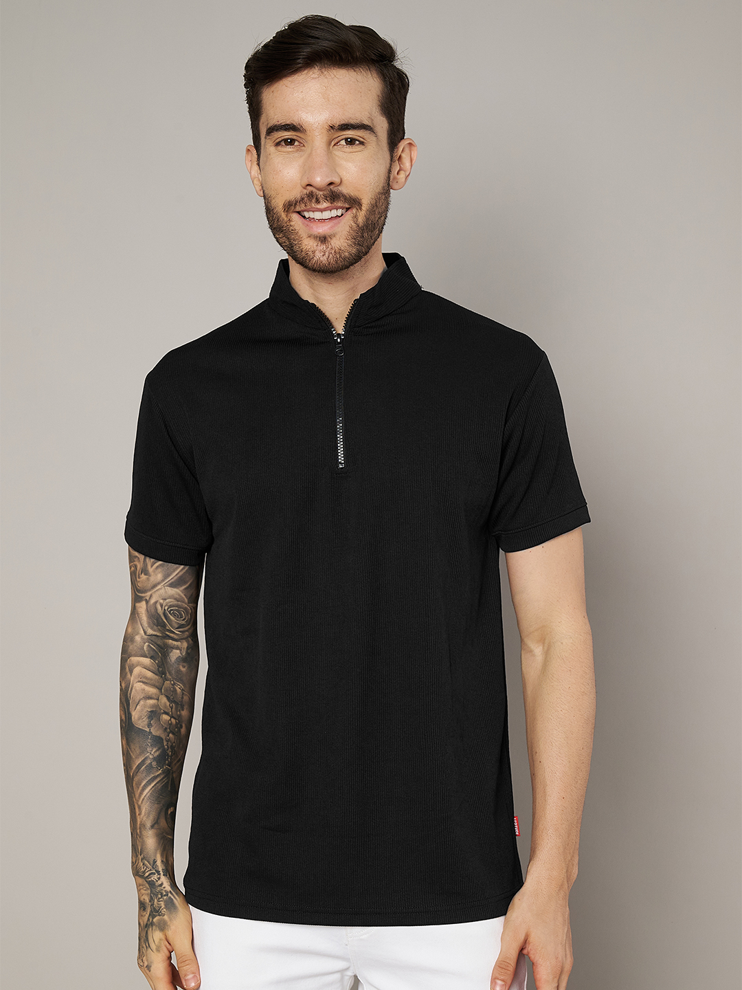 Men Solid Black Polo T-Shirt - Leotude Fashion