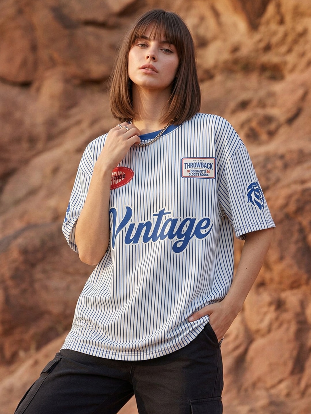 Leotude Women Oversized Tiger Graphic T-Shirt | NAVY Roaring Tiger Print Varsity Tee - Leotude Fashion