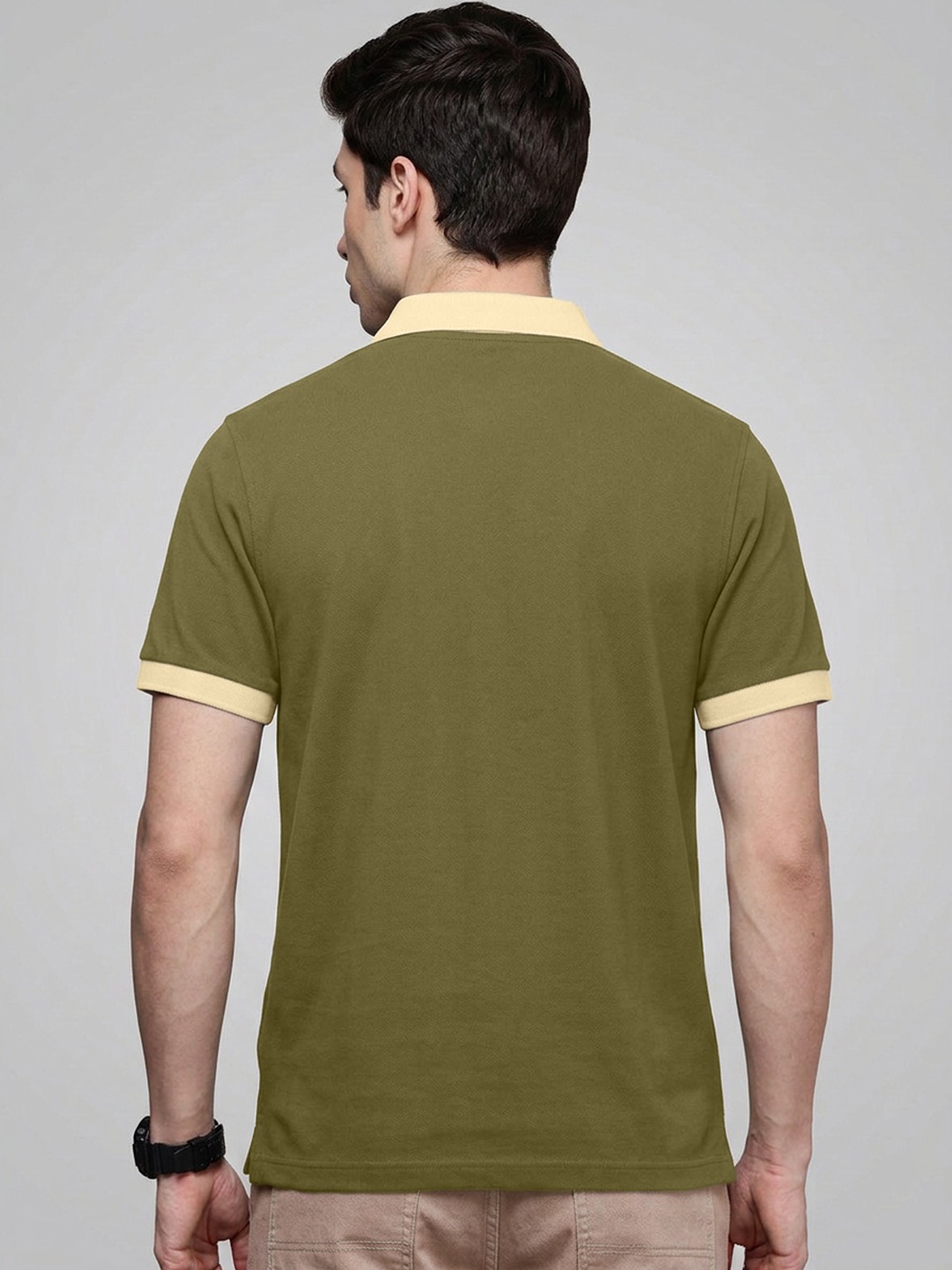Men Solid Olive Green Polo T-Shirt - Leotude Fashion