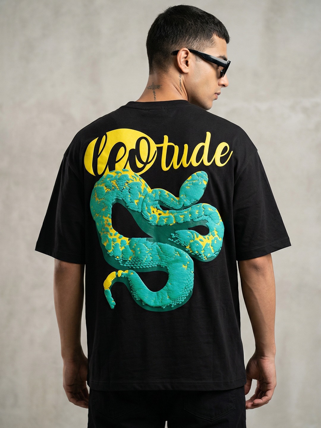 Leotude Men Oversized Premium Black Snake T-shirt - Leotude Fashion