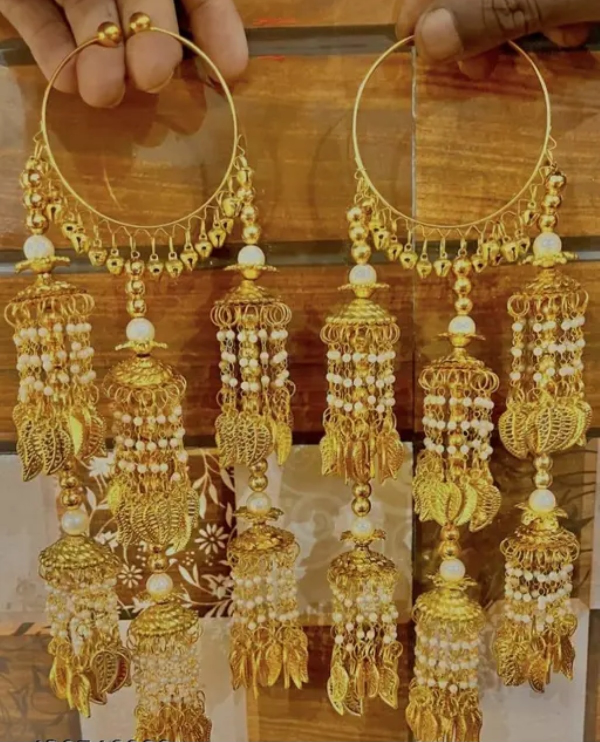 Trendy bangles kalire for wedding